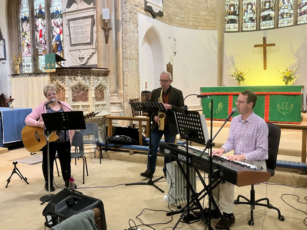 [2nd Sunday 4pm Band]